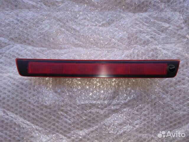 Стоп-сигнал двери багажника Suzuki Grand Vitara