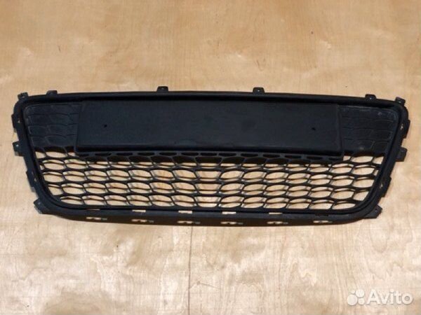 Решетка бампера Hyundai I-30 JD 1.4 2007-2012 Решетка бампера Hyundai I-30 JD 1.4 2007-2012