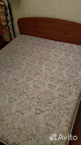 Двуспальная кровать