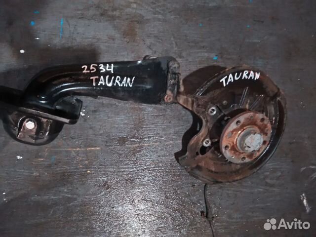 Кулак поворотный задний правый Volkswagen Touran