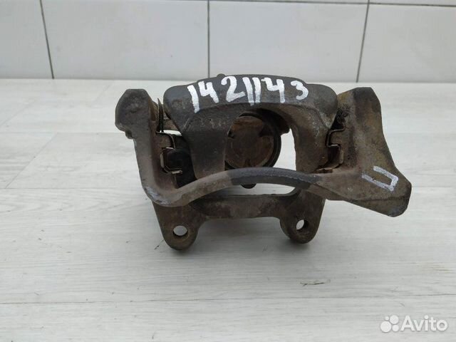 Суппорт задний правый 5N0615404 VW Passat (B7) 201 Суппорт задний правый 5N0615404 VW Passat (B7) 201