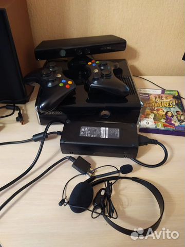 Xbox 360 + Kinect, 2 геймпада, игры