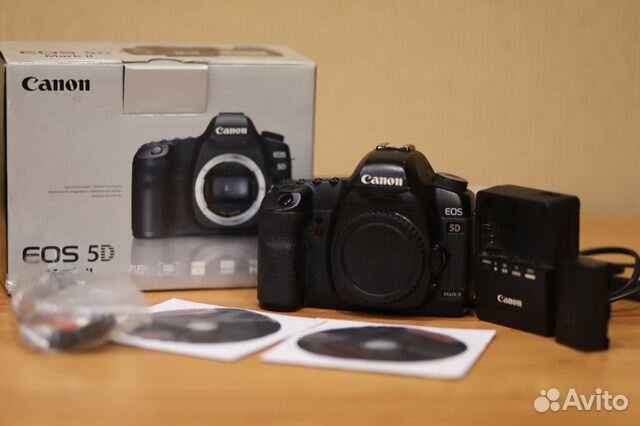 Зеркальный фотоаппарат Canon EOS 5D Mark II body Зеркальный фотоаппарат Canon EOS 5D Mark II body