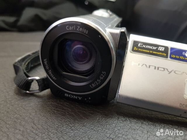 Видеокамера Sony DCR-SX83E Видеокамера Sony DCR-SX83E