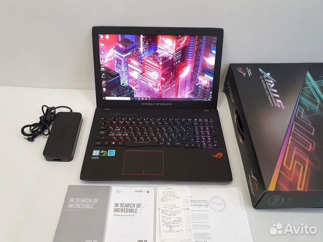 Asus ROG Strix i7-7700HQ GTX1050Ti SSD IPS