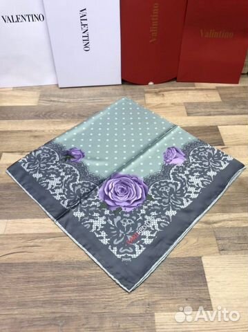Новый женский шёлковый платок Valentino Новый женский шёлковый платок Valentino