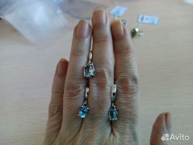 Серьги и кулон из серебра с топазами 21500