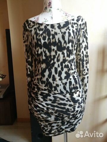 Платье коктельное, вечернее фирмы Guess Платье коктельное, вечернее фирмы Guess