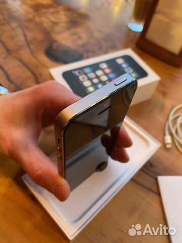 Телефон iPhone Телефон iPhone