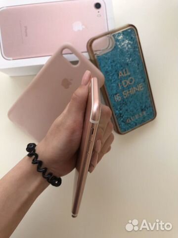 Продам iPhone 7