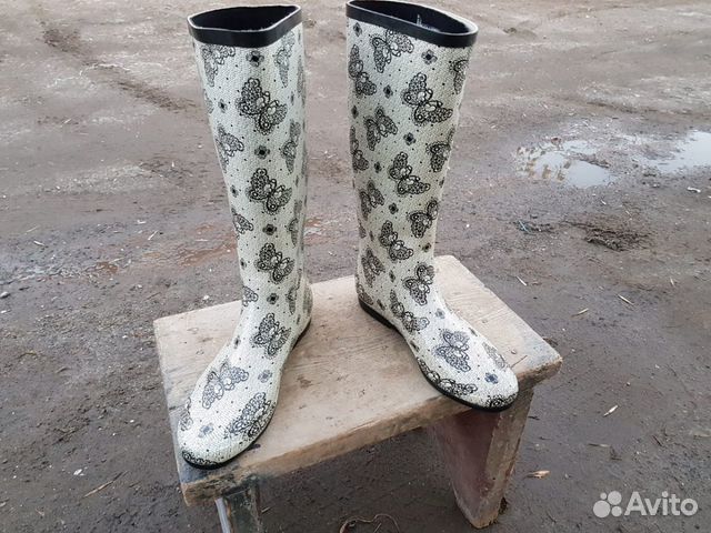 Резиновые сапоги