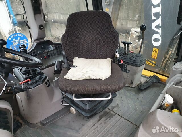 Эксковатор погрузчик volvo BL61B