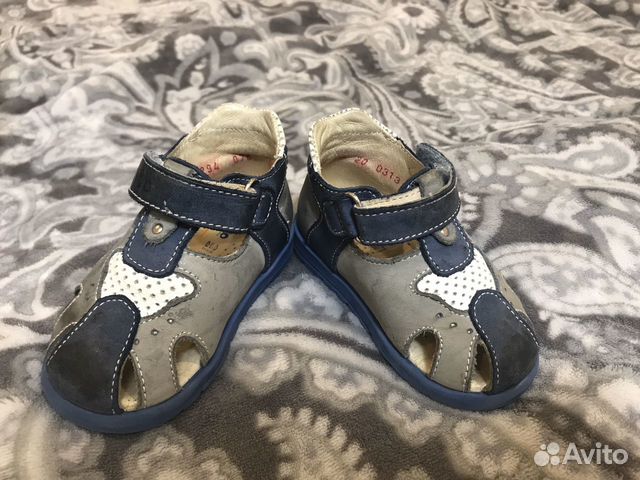 Детские босоножки