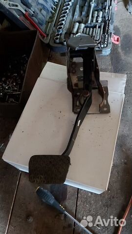 Педаль тормоза АКПП Mazda Cx-7 L3VDT