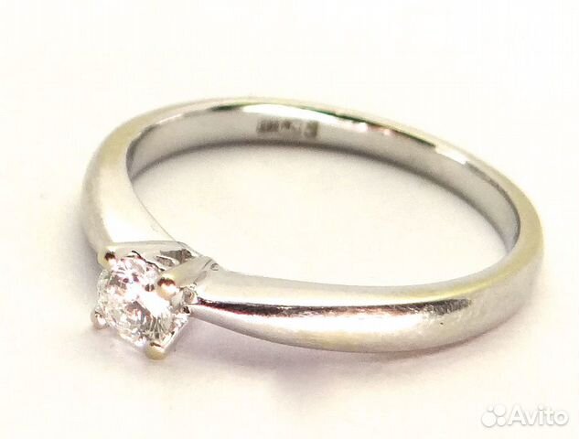 Кольцо с бриллиантом 0.13 ct из белого золота Кольцо с бриллиантом 0.13 ct из белого золота