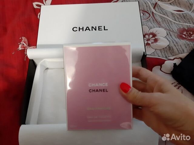 Продам Туалетную воду Chanel EAU Fraiche 100ml Продам Туалетную воду Chanel EAU Fraiche 100ml