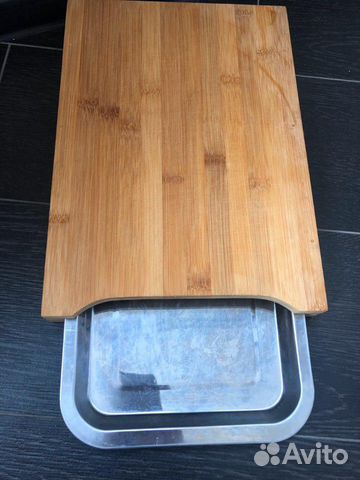 Доска разделочная с выдвижным лотком Доска разделочная с выдвижным лотком