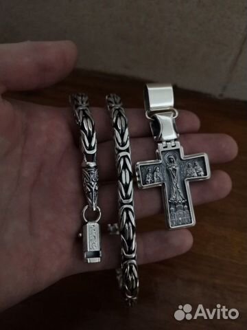 Серебряная цепь и крест Серебряная цепь и крест