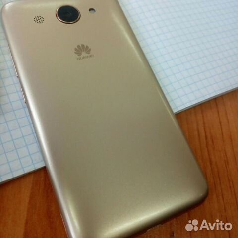 Телефон Huawei Y3