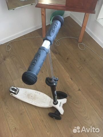 Самокат Maxi Micro белый как облачко Самокат Maxi Micro белый как облачко