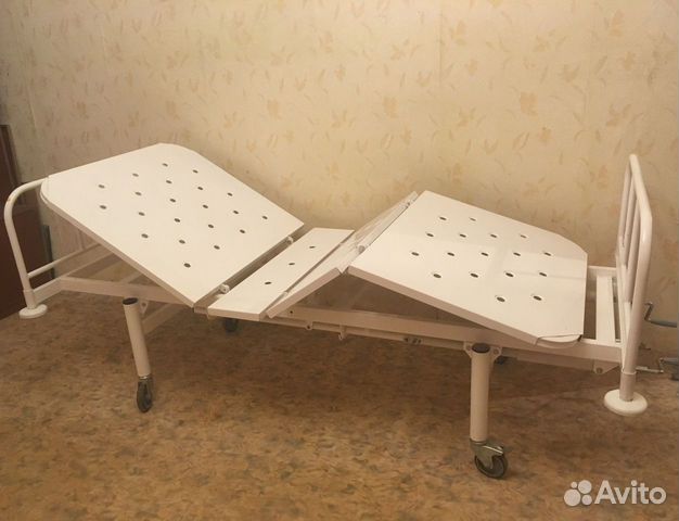 Кровать многофункциональная для удобства лежачим