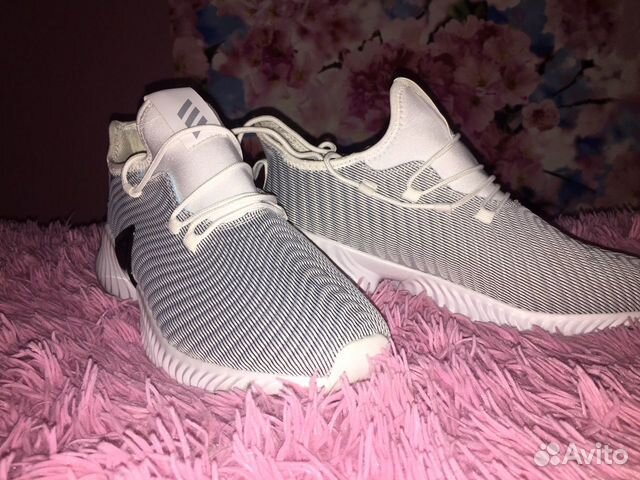 Кроссовки adidas