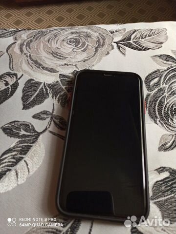 iPhone XR на гарантии