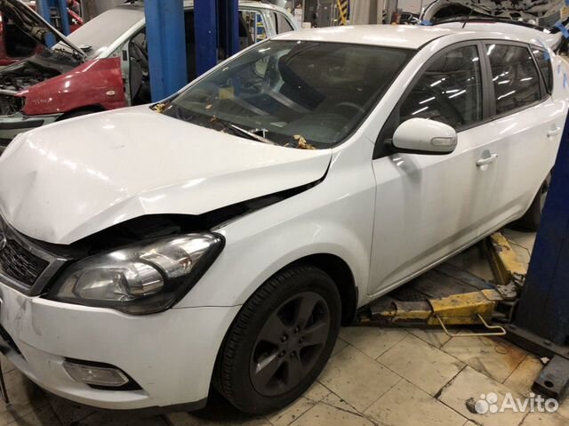 Опора кронштейн Kia Ceed 2006-2012 ED FL Опора кронштейн Kia Ceed 2006-2012 ED FL