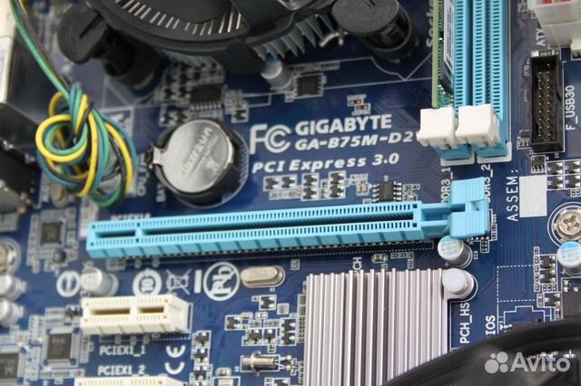 Intel Core i3/4Gb память/матплата Gigabyte B75M Intel Core i3/4Gb память/матплата Gigabyte B75M