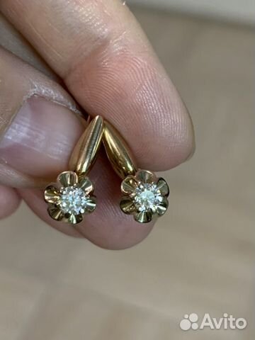 Золотые серьги Тюльпан с бриллиантом 2бр.0,60сt.4 Золотые серьги Тюльпан с бриллиантом 2бр.0,60сt.4
