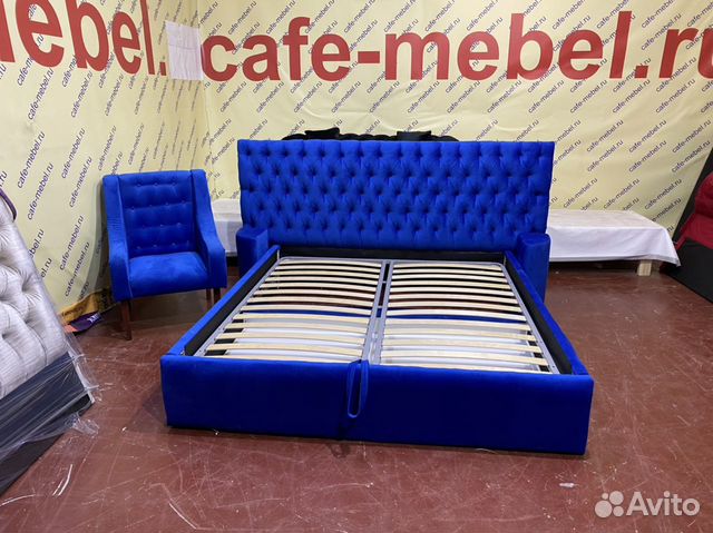 Кровать с тумбочками Кровать с тумбочками