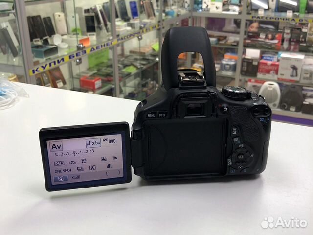 Зеркальный фотоаппарат Canon EOS 600D Зеркальный фотоаппарат Canon EOS 600D
