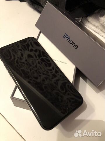 Телефон iPhone 8 Телефон iPhone 8