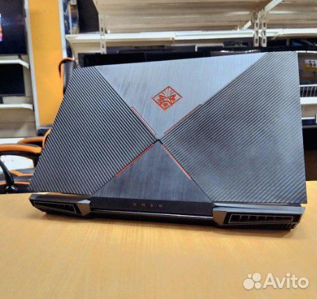 HP Omen 17,3 120гц i7 8750 12 Яд GTX 1070 - 8GB