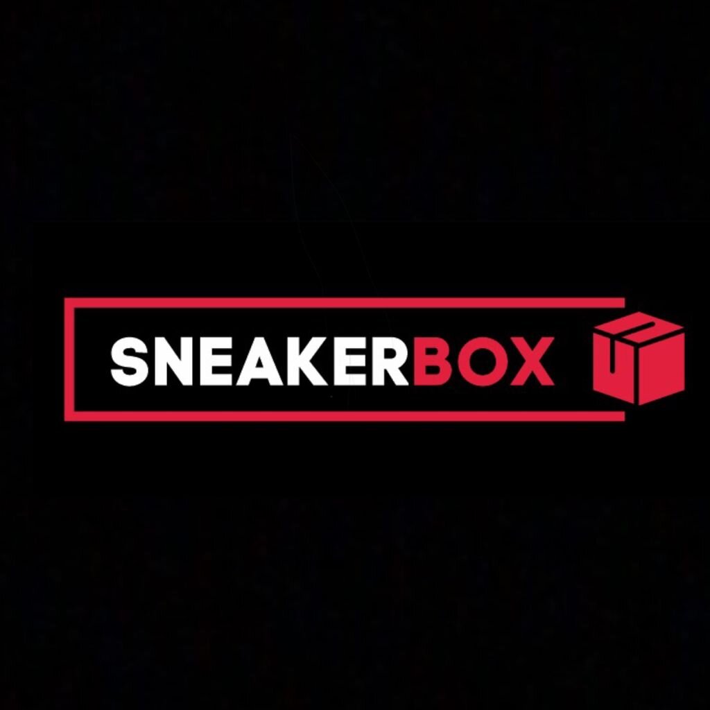 Sneaker box сайт. Сникер бокс. Sneaker Box Новосибирск. Сникерс бокс Ижевск. Sneakerbox фото.