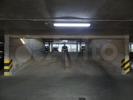 Машиноместо, 18 м²