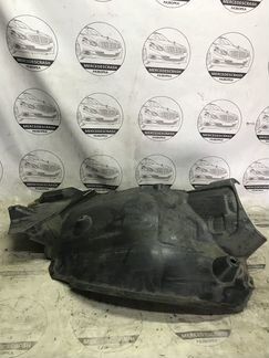 Подкрылок Mercedes W204 C