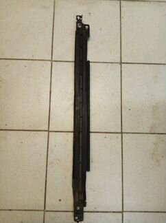 Кронштейн радиатора верхний Ford Focus CB8 xqda