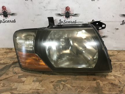Фара правая Mitsubishi Pajero V75W, V78W
