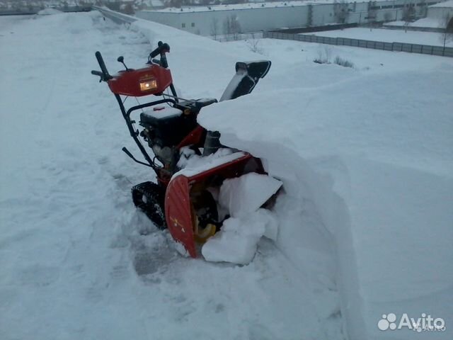 Снегоуборочная гусеничная машина