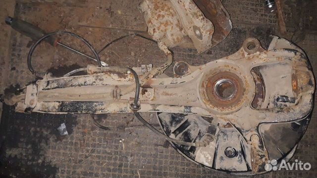 Цапфа рулевая левая Volkswagen Touareg 2.5 td