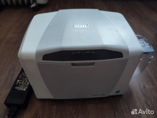 Принтер для пластиковых карт Fargo с 50