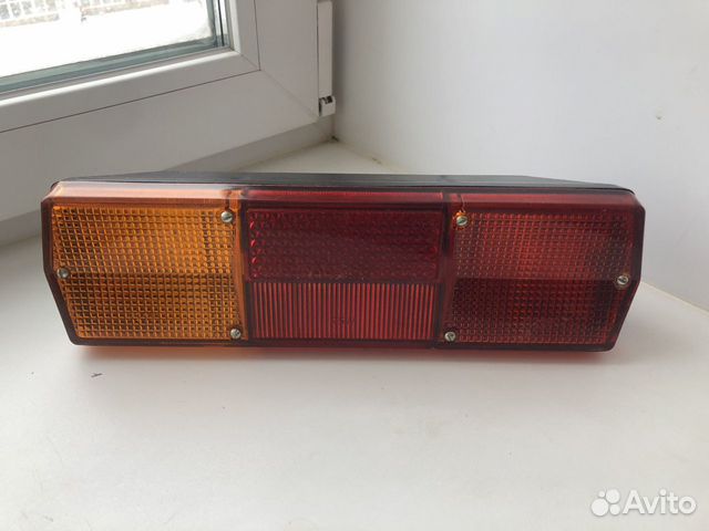 Фонарь задний