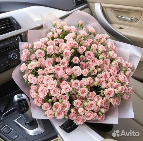 Шикарные букеты из кустовых роз