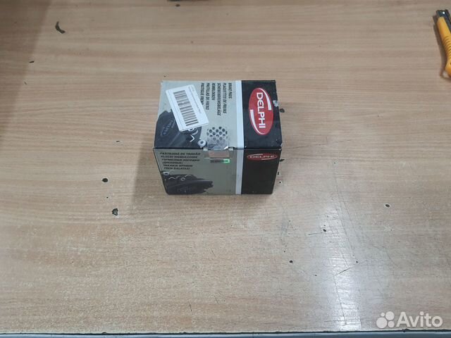 Колодки тормозные дисковые Delphi LP2700