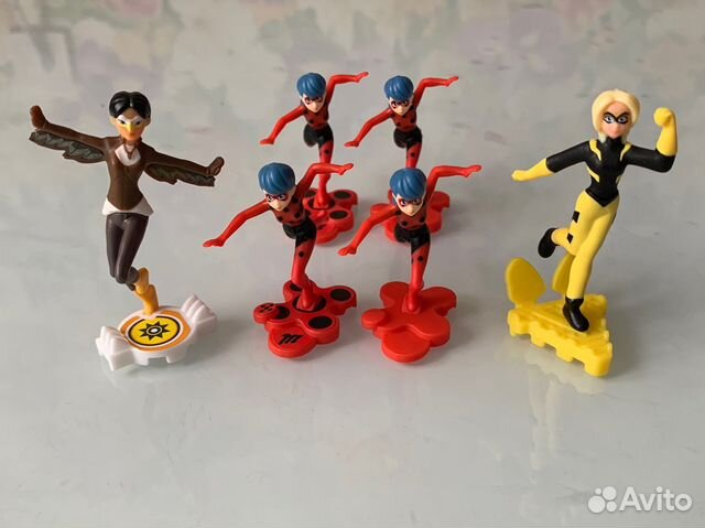 Фигурки из киндер сюрприза «Леди баг и Супер-Кот»