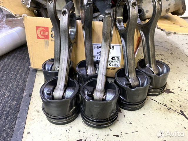 Поршня с шатунами Land Rover Discovery 3 3.0