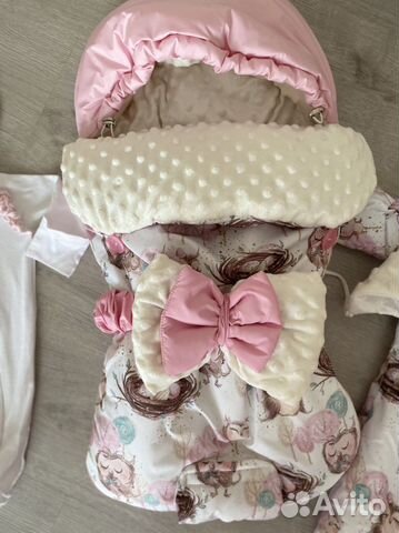 Комплект на выписку для девочки