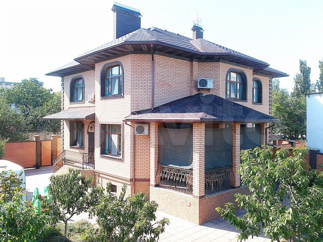 Дом 300 м² на участке 6 сот.