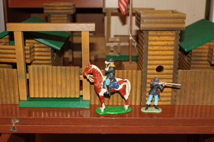 Форт гдр, Elastolin